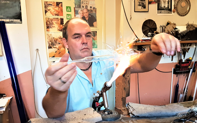 Traditionelle Glasbläsereien in Lauscha – kunstvoll gefertigter Christbaumschmuck aus hochwertiger Glaskunst im Weihnachtsland am Rennsteig®.