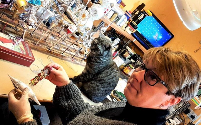 Traditionelle Glasbläsereien in Lauscha – kunstvoll gefertigter Christbaumschmuck aus hochwertiger Glaskunst im Weihnachtsland am Rennsteig®.