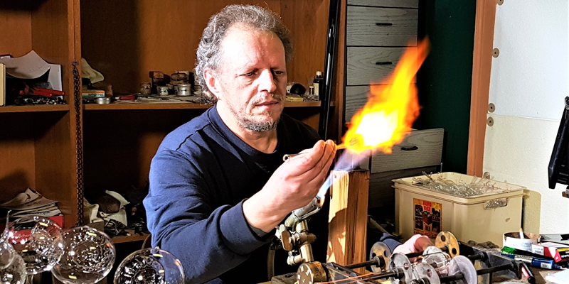 Weihnachtsland Lauscha – kunstvoll gefertigter Christbaumschmuck und Glasdekoration aus der Heimat der Glaskunst.