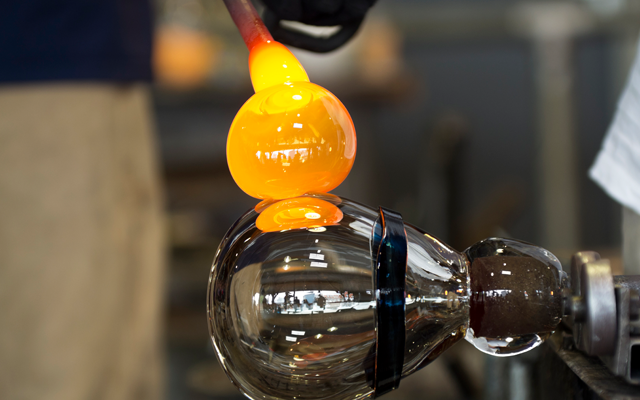Glashütten im Glaszentrum Lauscha – faszinierende Glaskunst, traditionelle Handarbeit und kreative Meisterwerke im Weihnachtsland am Rennsteig®.