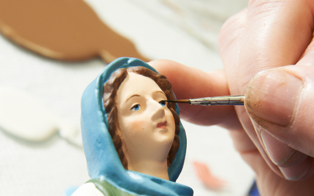 Einzigartige Papiermaché-Kunst aus Lauscha – handgefertigte Meisterwerke im Weihnachtsland am Rennsteig®.