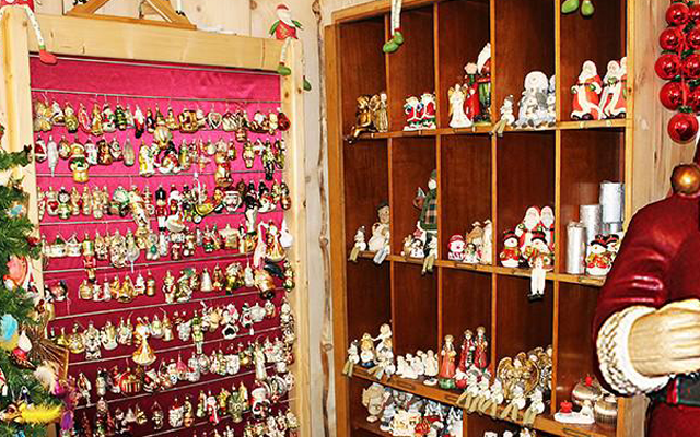 Traditionelle Glasbläsereien in Lauscha – kunstvoll gefertigter Christbaumschmuck aus hochwertiger Glaskunst im Weihnachtsland am Rennsteig®.