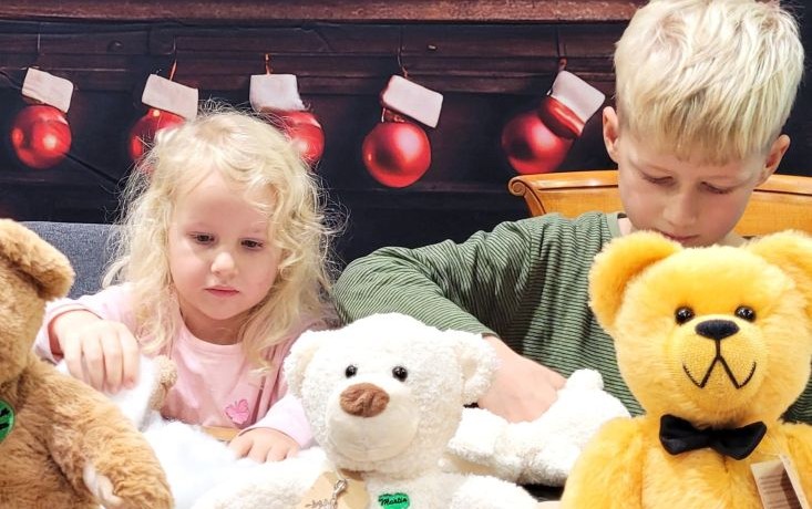 Handgefertigte Glaskunst aus den Kunstglasbläser-Werkstätten in Lauscha – meisterhaftes Handwerk im Weihnachtsland am Rennsteig®.